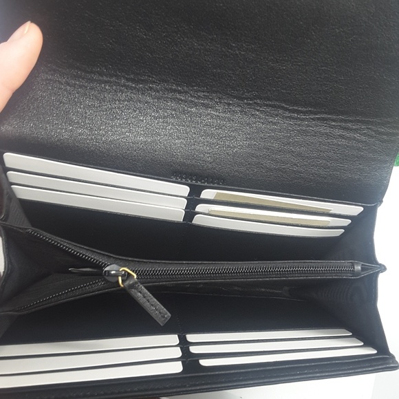 Gucci wallet Authentic - Picture 4 of 6